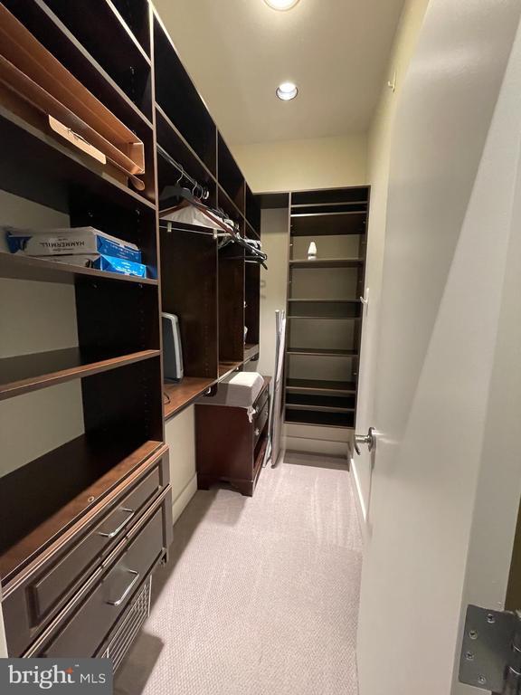 Photo - 7809 Woodmont Ave Unidad 3A