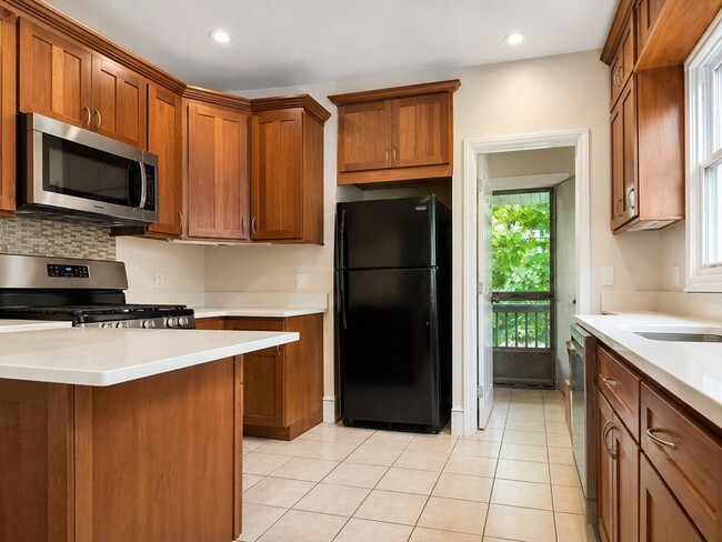 Building Photo - 269 Alewife Brook Pkwy Unit 2