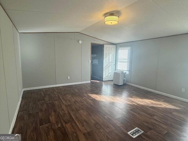 Photo - 151 Ed Brown St