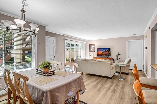 Photo - 4020 Porte La Paz Unit 110