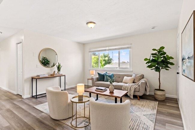 Building Photo - Move-In Ready: Secure 3BR Oakland Apartment with Paid Utilities Unit C