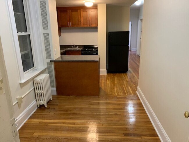 Photo - No Fee! Avl NOW - 3BR on Beacon St right o...