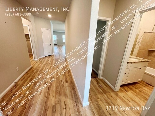 Photo - 3719 Newton Bay