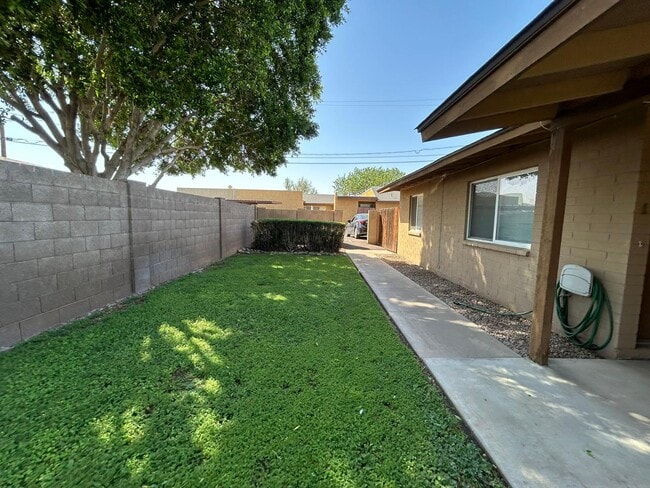 Photo - 1851 E University Dr Unit Apt A