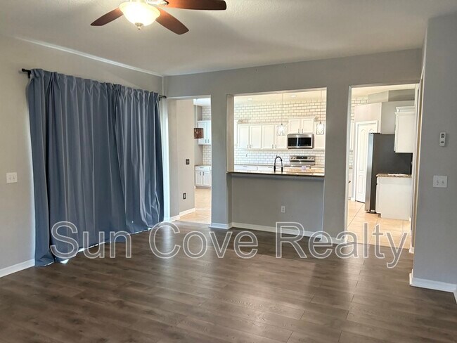 Photo - 2111 Roanoke Springs Dr