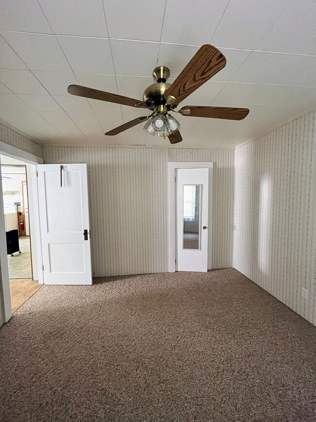 Photo - NICE CLEAN COUNTRY HOME, 3 BDRM 1.5 BA