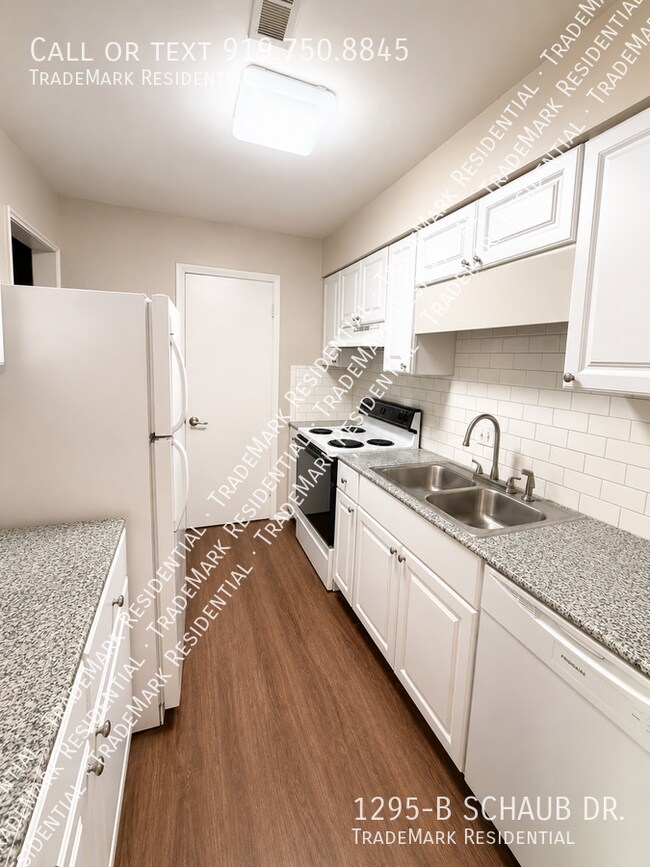 Photo - 1295 Schaub Dr