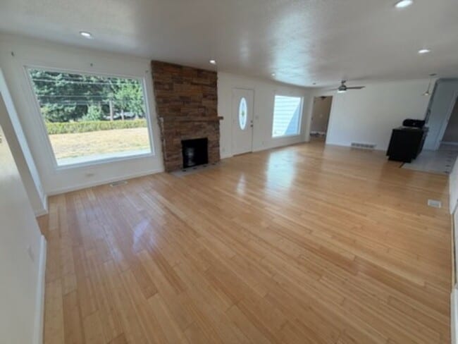 24807 107th Ave SE