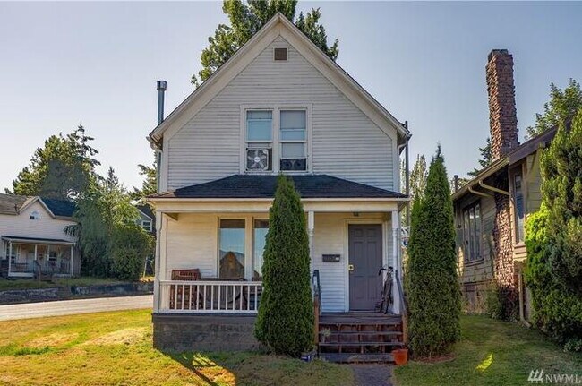 Building Photo - Live Between WWU & Downtown | 3BR Home on Billy Frank Jr St