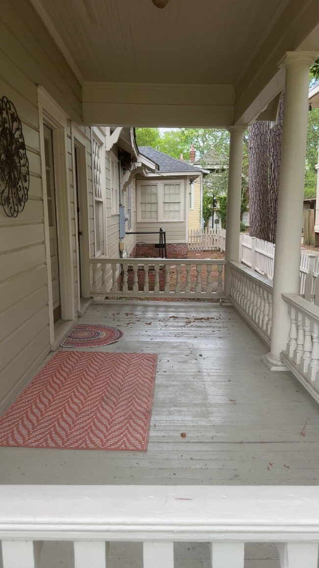 Photo - Beautiful duplex in Belhaven!! ALL UTILITIES INCLUDED!!! Unit A