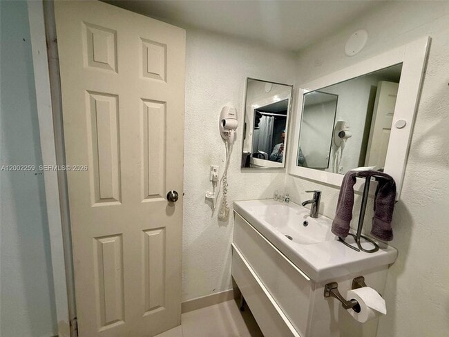 Photo - 19201 Collins Ave Unit 241