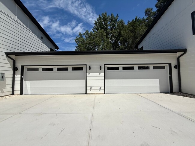 Photo - **OFFERING RENT PROMOTION FOR FIRST 6 MONT...