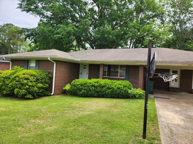 Photo - 803 Stewart Dr