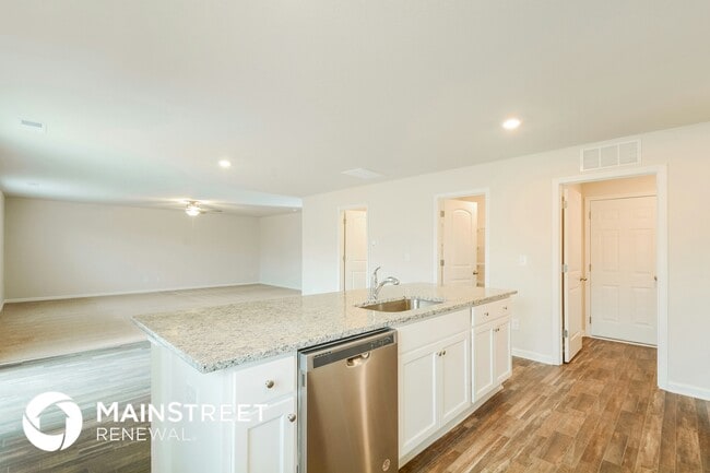 Photo - 497 Turning Lk Dr