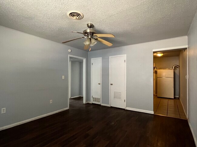 Photo - 129 N Duck St