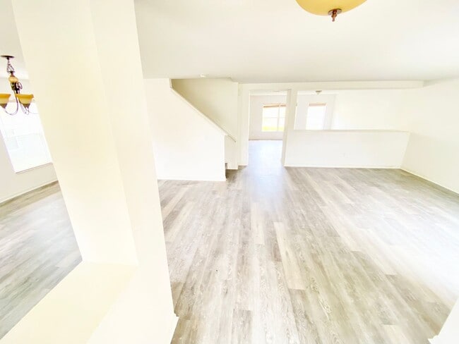 Photo - 13631 Phoenix Dr