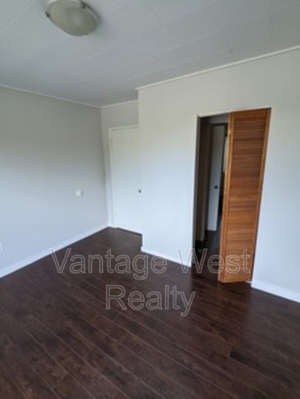 Photo - 481 Wardlaw Ave