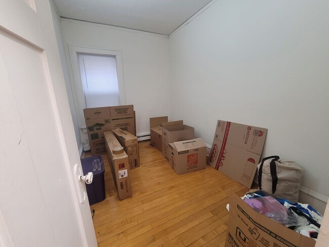 Photo - Ed's Arms Apartments