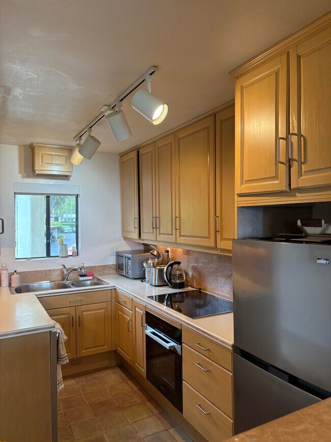 3375 Foothill Rd Unit 533
