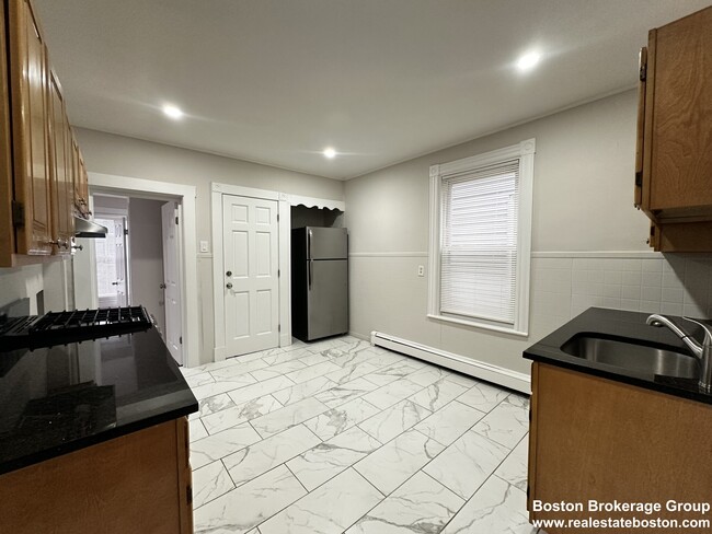 Photo - 22 Howell St