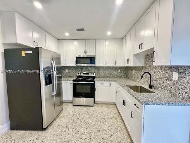 Photo - 10300 NW 35th Pl