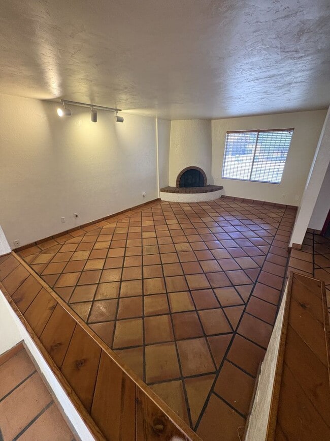 Photo - Convenient location in Midvale Park Close to all your needs