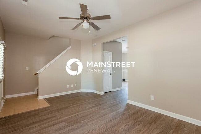 Photo - 3 Bedroom Pet-Friendly Home in Huntersville, NC with Main Street Renewal
