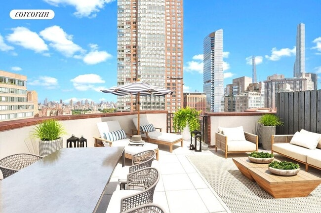 Photo - 1991 Broadway Condo