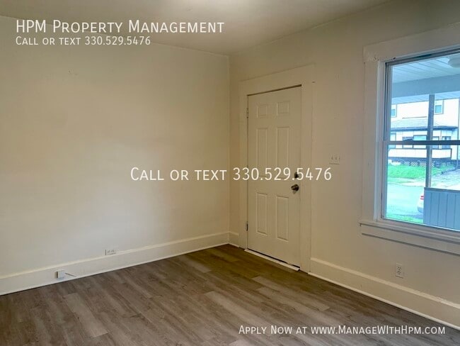 Photo - 1729 Edwards Ave NE