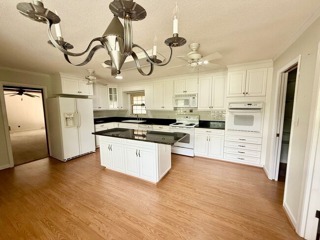 Photo - Three bedroom, 2 bath house in Mebane