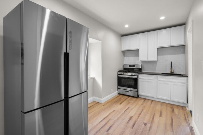 Photo - 505 Cathedral St