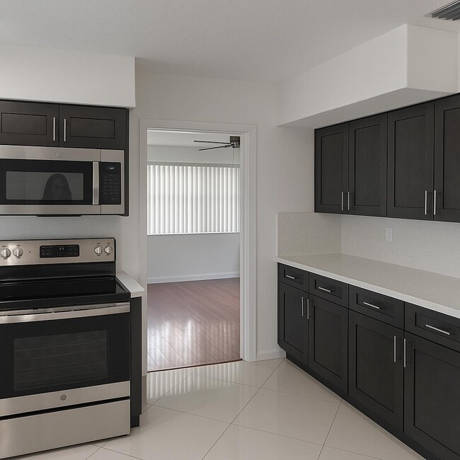 Photo - 22141 Aquila St