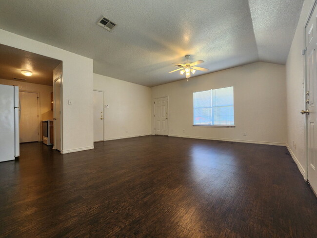 Photo - 3204 Toledo Dr Unidad A