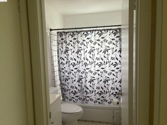 Photo - 1227 Giovanni St