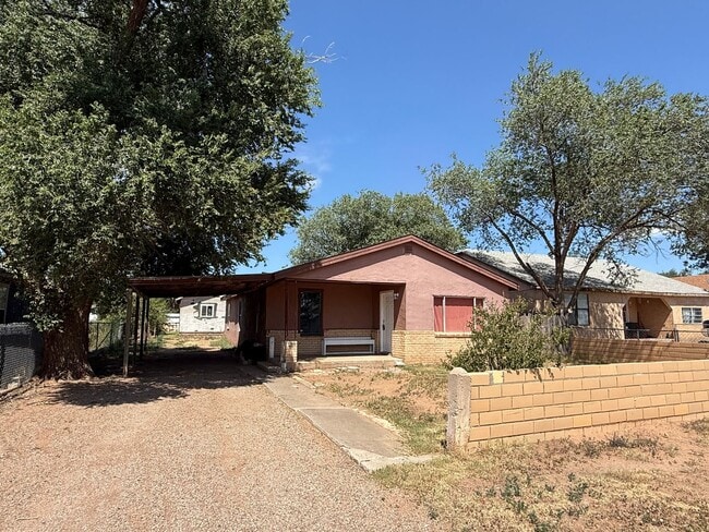 Building Photo - 3 Bed 1 Bath home!