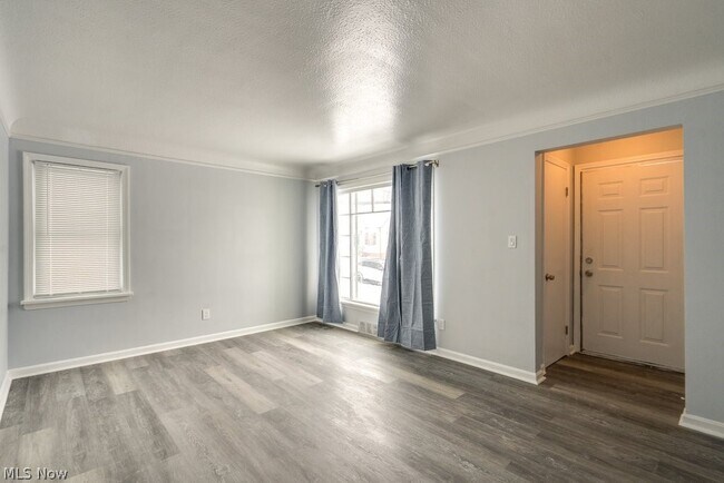 Photo - 9809 Way Ave