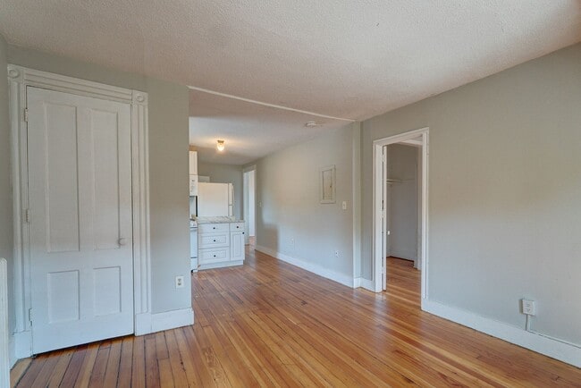 Photo - 65 Edgewood Ave Unit 3