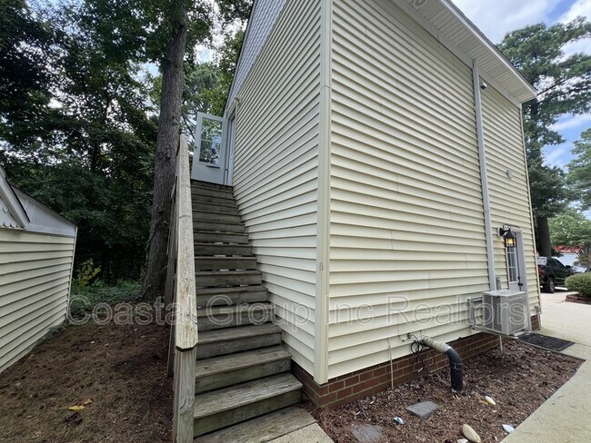 Photo - 1363 Eagle Ave