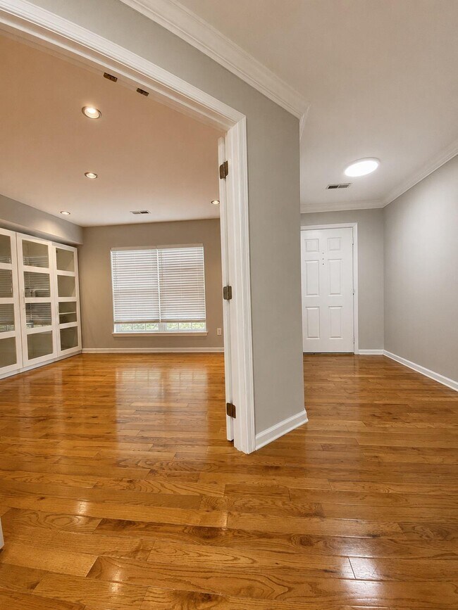 Photo - 21002 Kittanning Ln