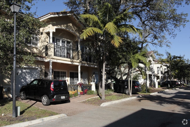 Royal Oaks Townhomes