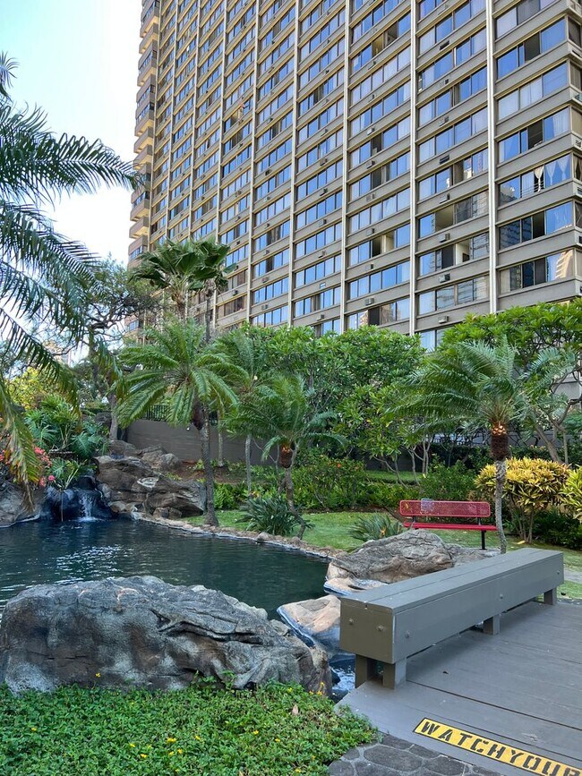 Photo - Convenient 1/1/1 at Kukui Plaza