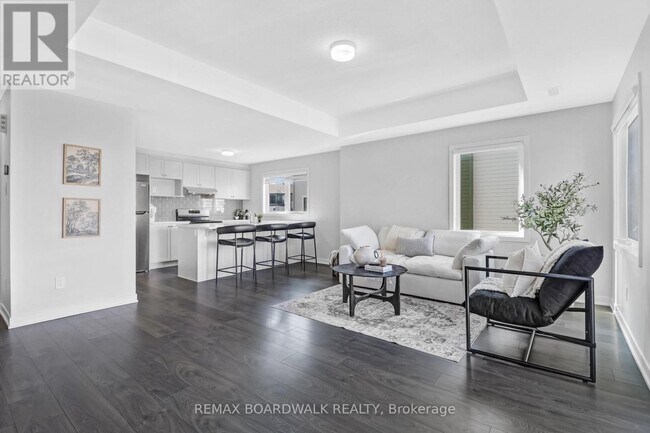 Photo - 210 Verulam St