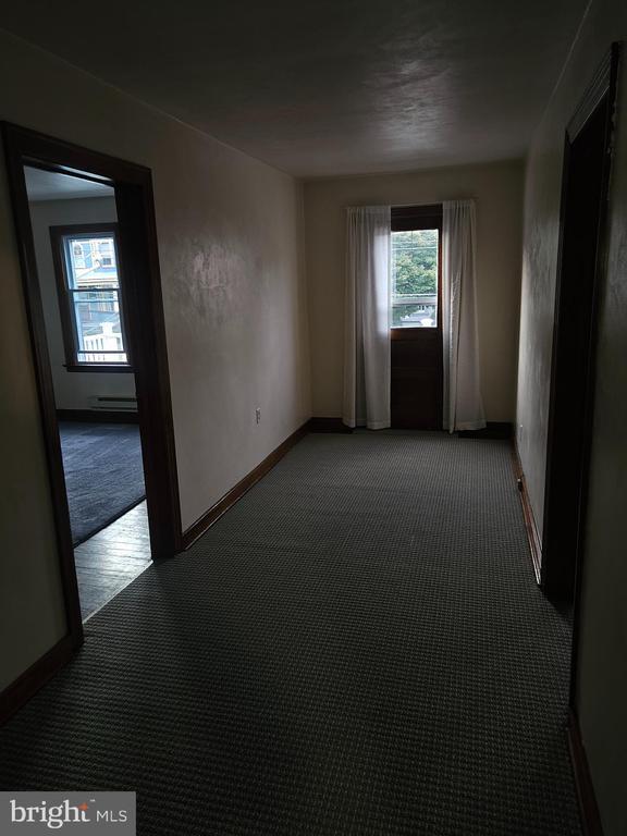 Building Photo - 521 E Broad St Unit APT 2
