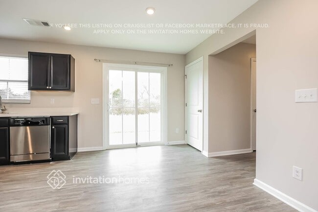 Photo - 2417 Solomon Ln