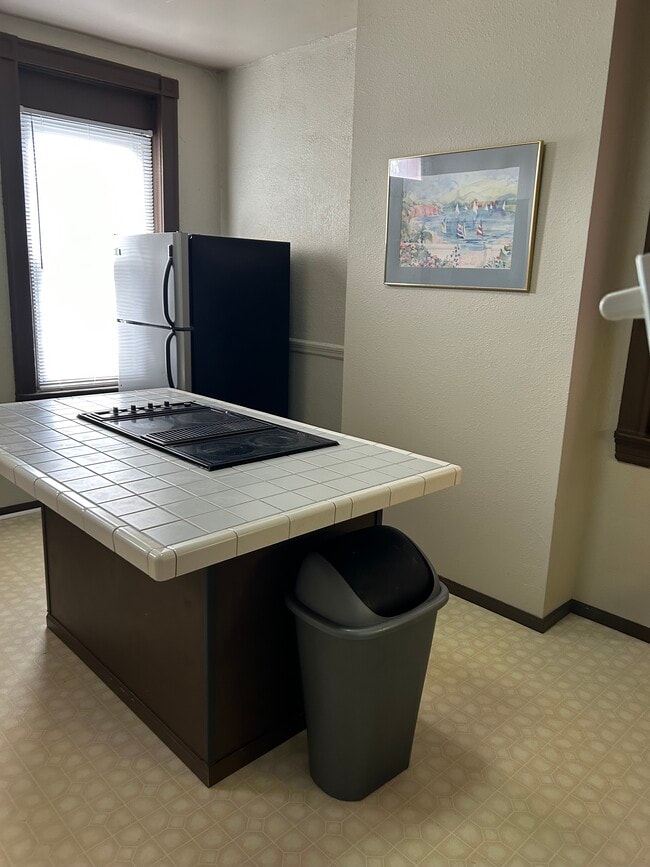 Photo - 4545 Oakland Ave Unit 4545