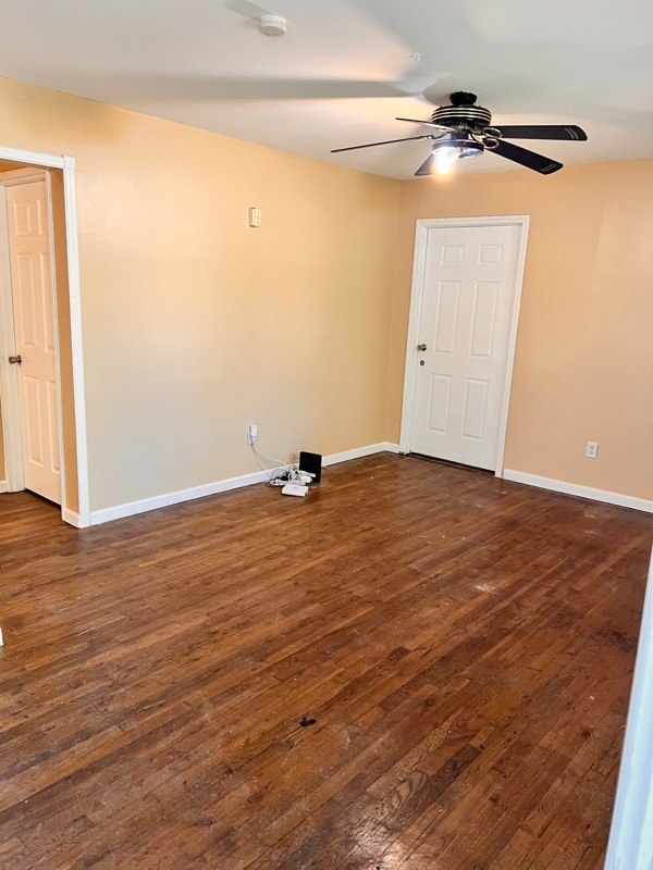 Photo - 270 Louise Ave