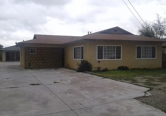 Building Photo - 9217 Beech Ave