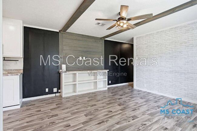 Photo - 13821 School Land Rd