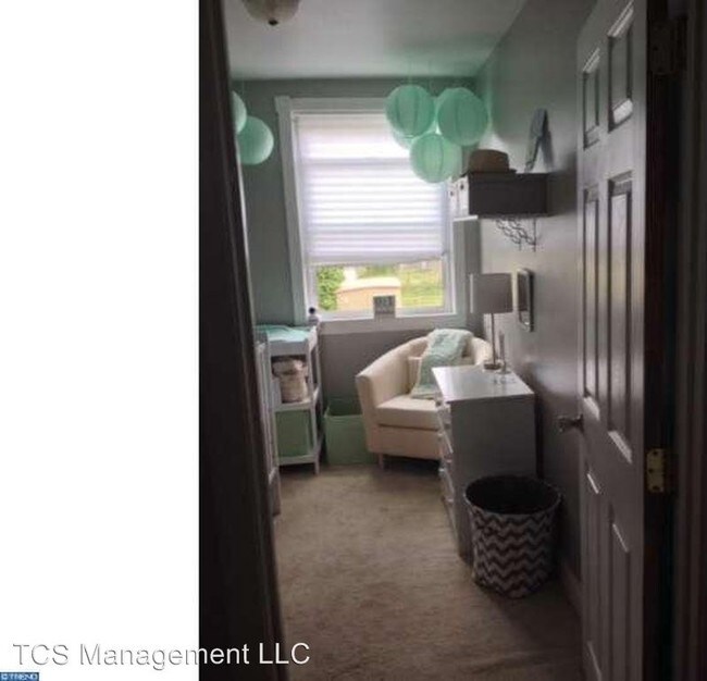 Photo - 3 br, 1.5 bath House - 448 Hermit Street