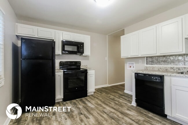 Photo - 1549 Nelson Ave